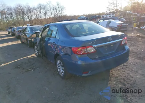 2013 Toyota Corolla Le z USA, uszkodzony, nr VIN 5YFBU4EE2DP202049